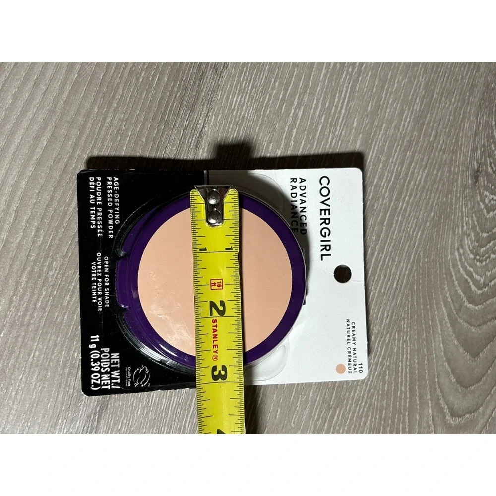 NWT Covergirl Advanced Radiance Age-Defying Pressed Powder 110 Creamy Natural